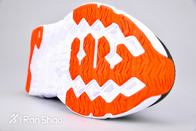 开箱 | HOKA ONE ONE Clifton 3 告别重量 留下缓冲