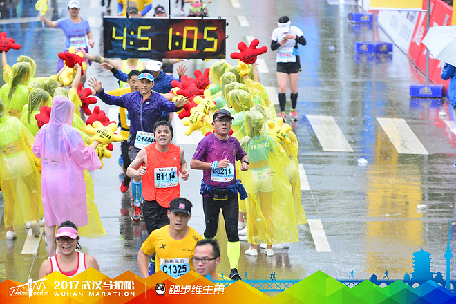 风雨兼程，风雨无阻——2017武汉马拉松参赛记