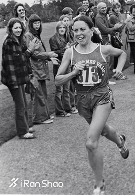 波士顿马拉松 | 无畏的女性与永远的261号