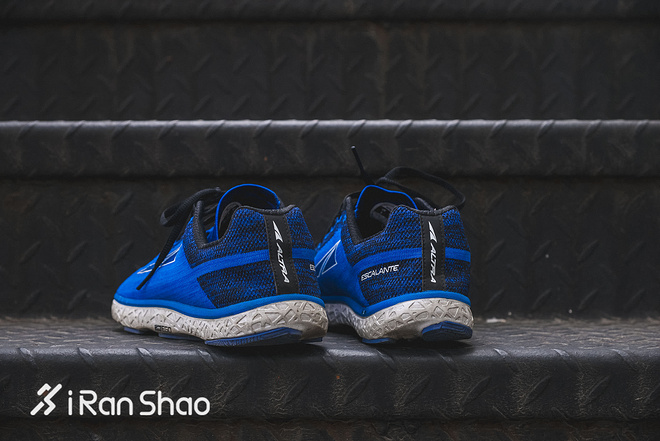 跑鞋 | 吹弹不可破 Altra Escalante深度评测