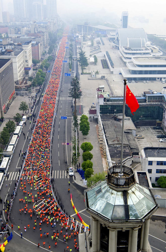 就算大雨倾城，亦赴汉马之约
