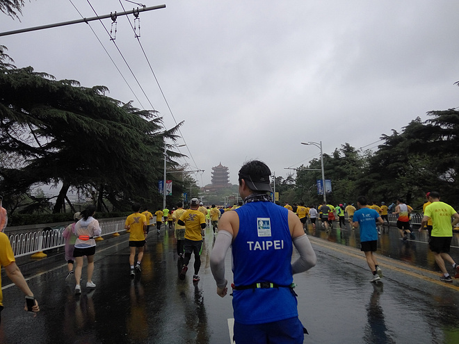 跑过一座城|武汉马拉松