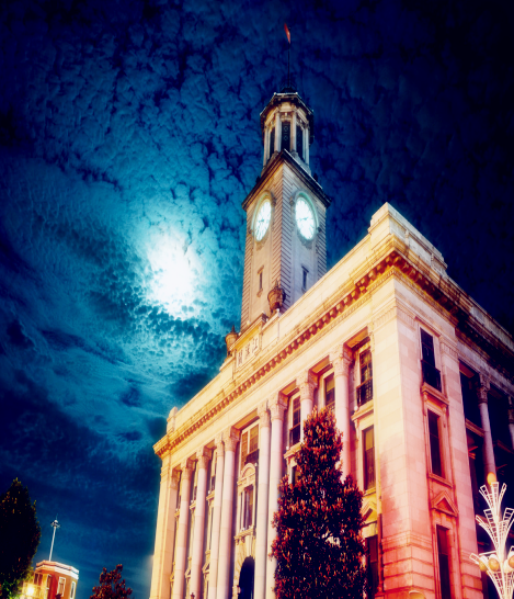 “汉马”许你三生三世，“跑者”不离十里樱花