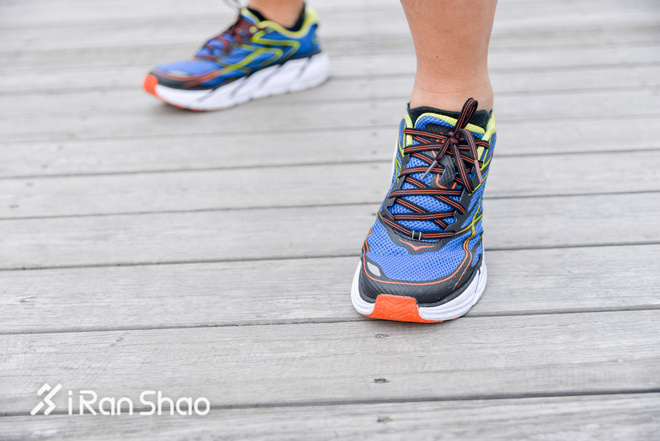 跑鞋 | HOKA ONE ONE Clifton 3 踩着厚底飞翔