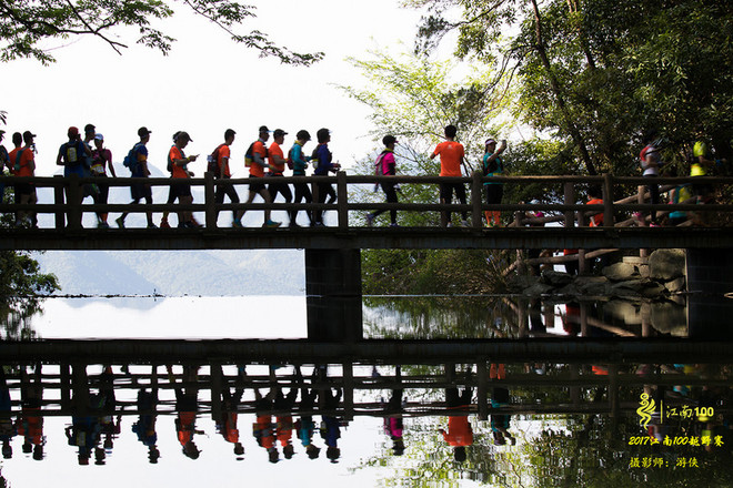 灵魂总是要贪片刻灿烂——我的42KM江南100处女跑