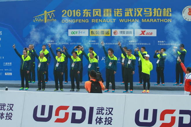 就算大雨倾城，亦赴汉马之约