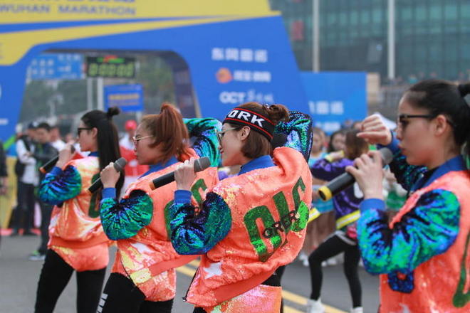 就算大雨倾城，亦赴汉马之约