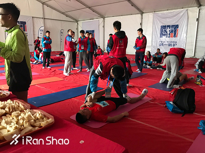 热点 | 大武汉马 马拉松二年级生的完美表现