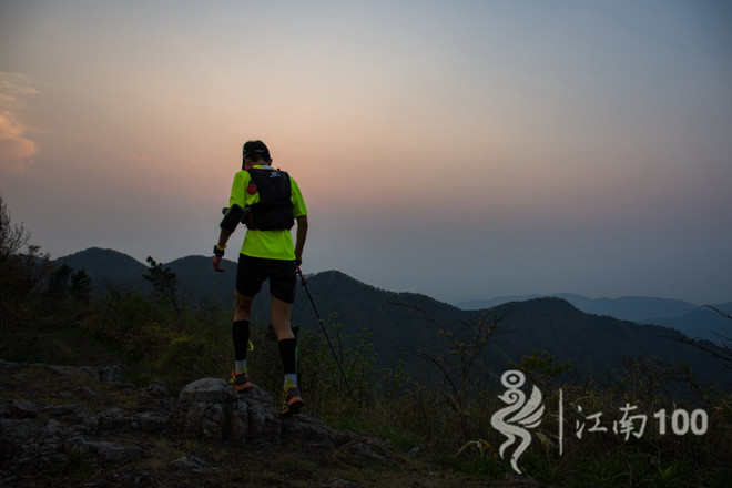 江南100赛报 | 高温虐站，勇者胜