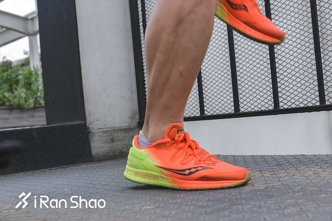 跑鞋 | 脚感优秀值得入手 Saucony Freedom ISO深度评测