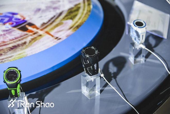 现场 | 运艳桥签约EPSON RUNSENSE手表值得期待么