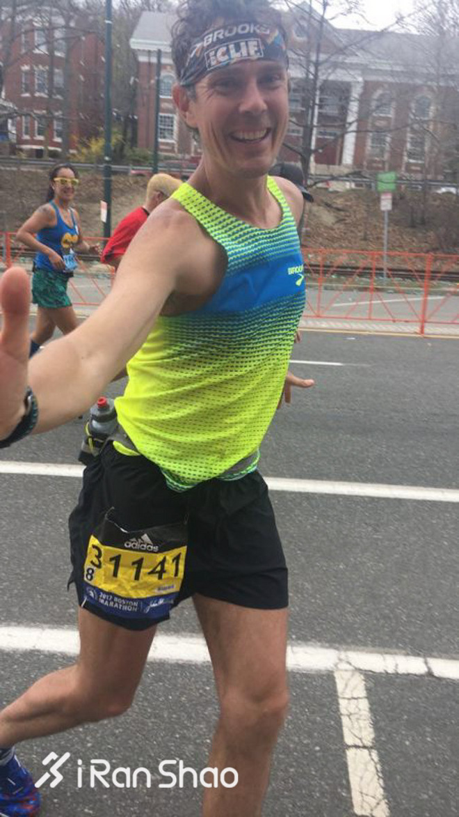 波士顿马拉松 | 独角兽指引下的名人们