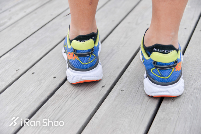 跑鞋 | HOKA ONE ONE Clifton 3 踩着厚底飞翔