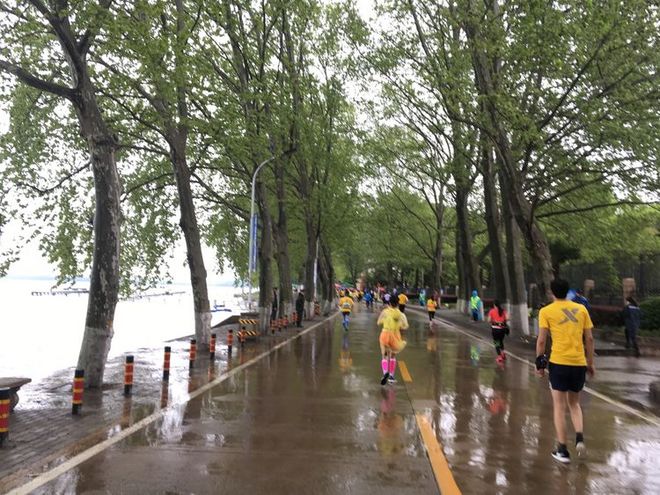 每个在外漂泊的人，都有一个渴望回去的故乡——纪念我的首次“汉马”