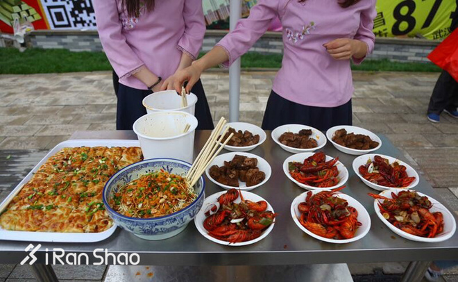 热点 | 大武汉马 马拉松二年级生的完美表现