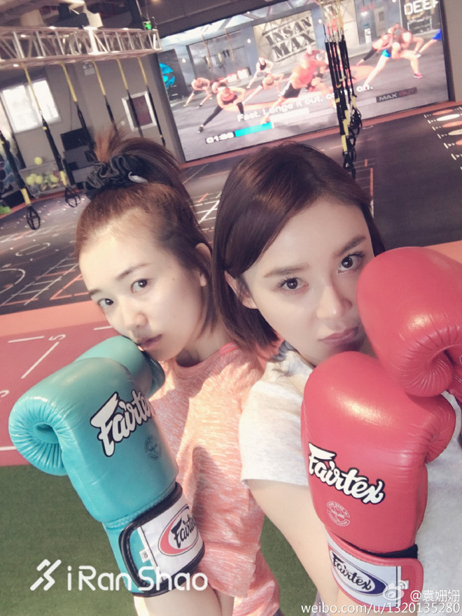 热点 | 马甲线女王袁姗姗 被群嘲后靠“炫腹”转型