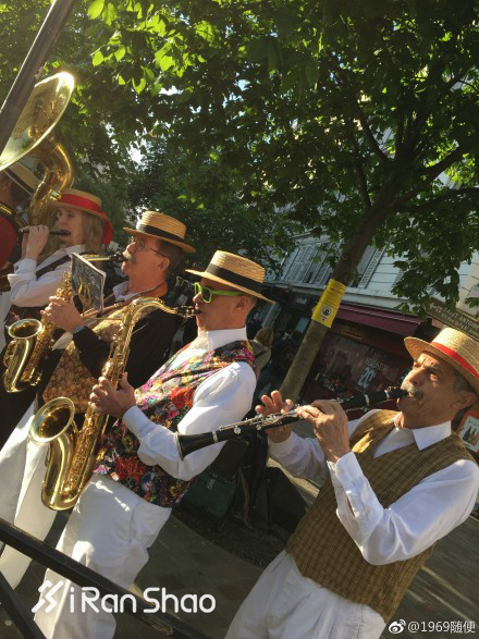 热点 | 左脚巴黎右脚平壤 浪漫花城VS隐士之都