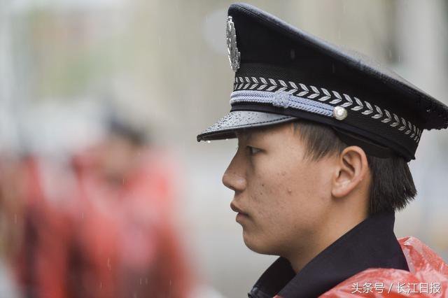 “汉马”许你三生三世，“跑者”不离十里樱花
