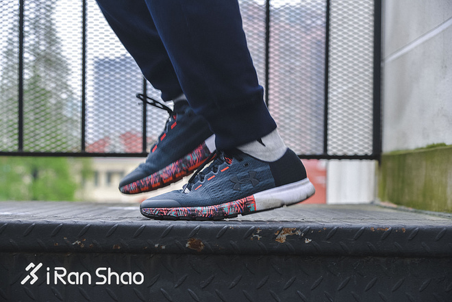 跑鞋 | UA SpeedForm Velociti RE 智能跑鞋能不能跑？