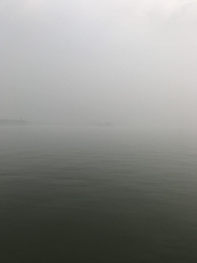 【因为一个人，爱上一座城】  记2017武汉马拉松