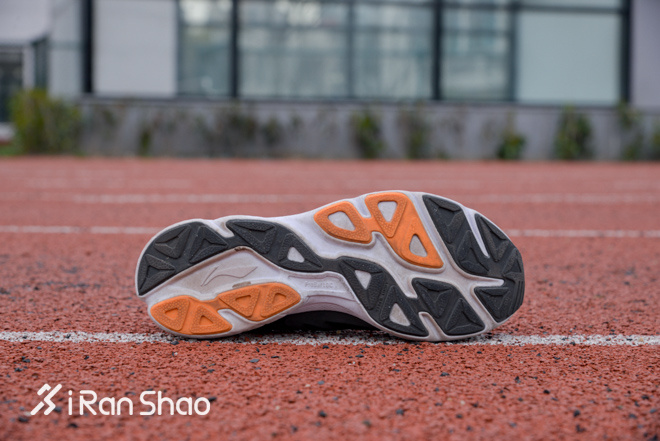 TopX | 性价比为王 200块的跑鞋真的能跑步么？