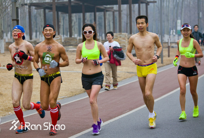 正版摇滚马拉松空降成都 趣味跑步赛大盘点