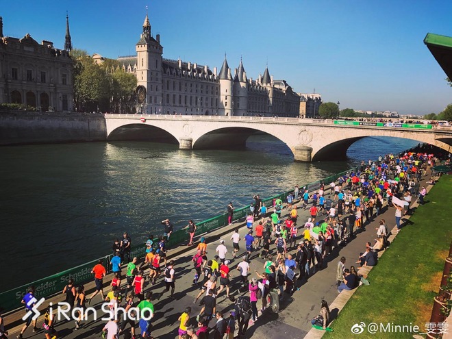 热点 | 左脚巴黎右脚平壤 浪漫花城VS隐士之都