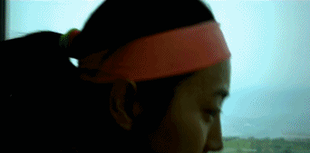 热点 | 马甲线女王袁姗姗 被群嘲后靠“炫腹”转型