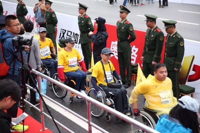 【心中有爱 四季不败】