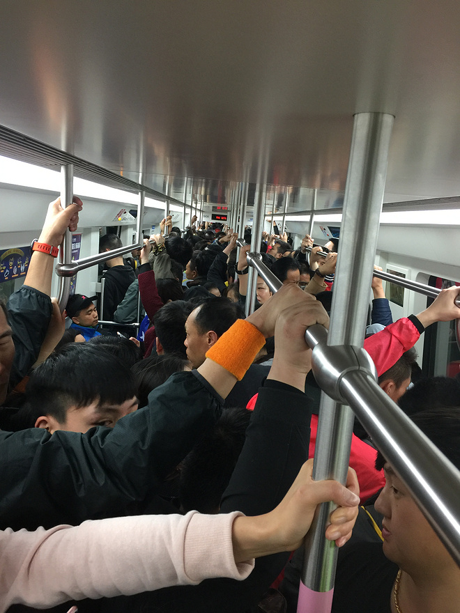 风雨兼程，风雨无阻——2017武汉马拉松参赛记