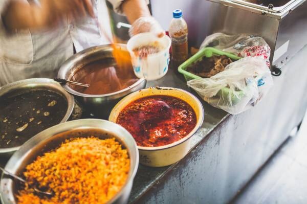 武汉马拉松，相逢在雨中。
