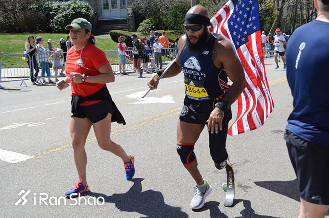 波士顿马拉松 | 第121届的12个瞬间