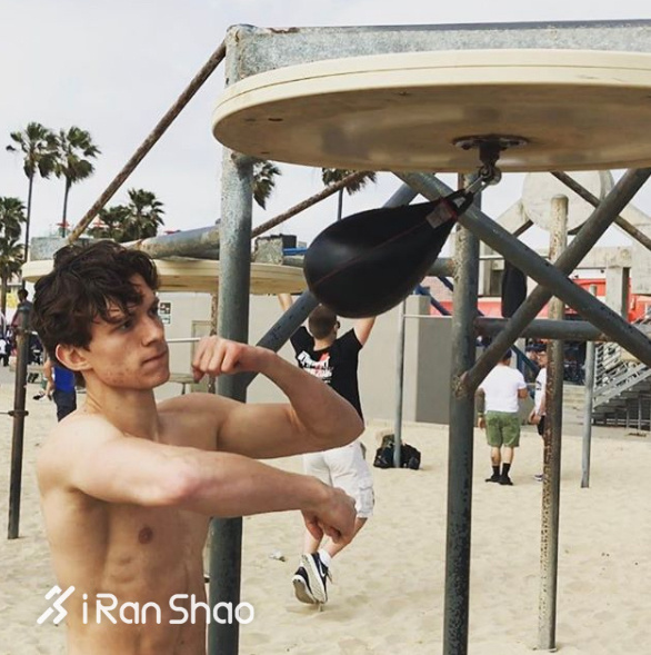 蜘蛛侠又翻拍 荷兰弟和前辈们有什么不一样