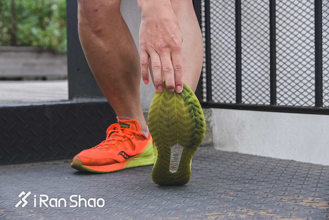 跑鞋 | 脚感优秀值得入手 Saucony Freedom ISO深度评测