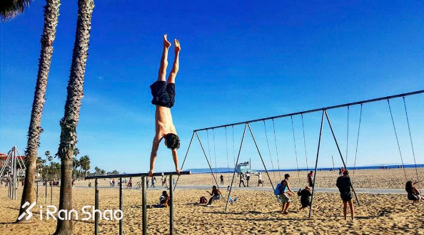 蜘蛛侠又翻拍 荷兰弟和前辈们有什么不一样