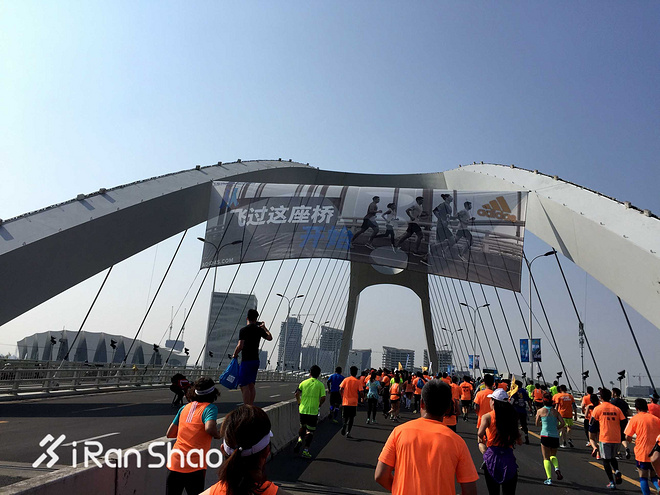 热点 |  超级马拉松周末大撞车 上海半马的三年级答卷