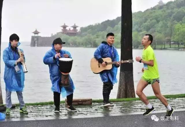 Run With Me | 风雨交加，燃情汉马！