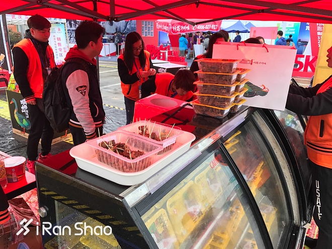 热点 | 大武汉马 马拉松二年级生的完美表现