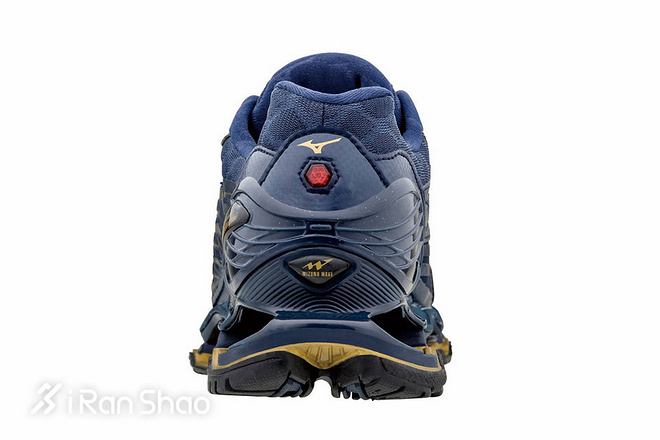 一周新鲜装备资讯 | 从水里捞出的中底 脚感更出色？