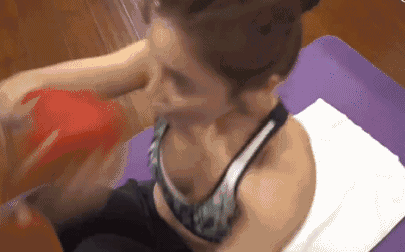 热点 | 马甲线女王袁姗姗 被群嘲后靠“炫腹”转型