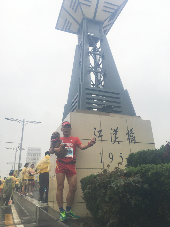再跑汉马的狗子———记四毛的第22场马拉松