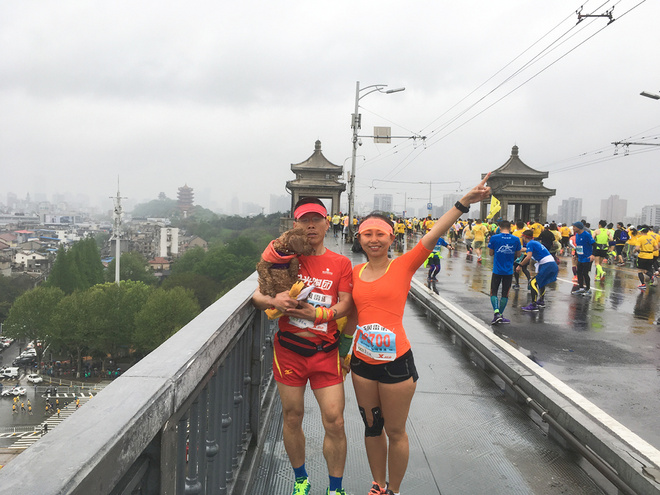 再跑汉马的狗子———记四毛的第22场马拉松