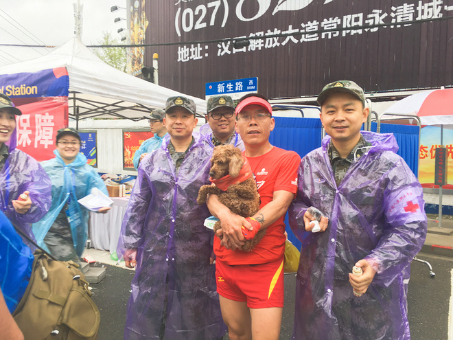 再跑汉马的狗子———记四毛的第22场马拉松