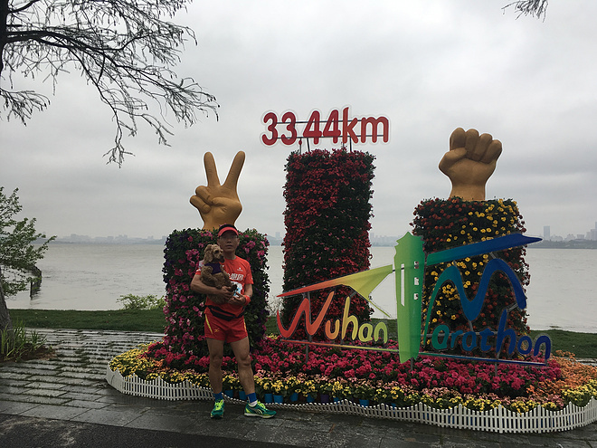 再跑汉马的狗子———记四毛的第22场马拉松