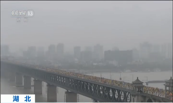 2017年汉马：狂风大雨中，总有N个理由让你坚持完赛