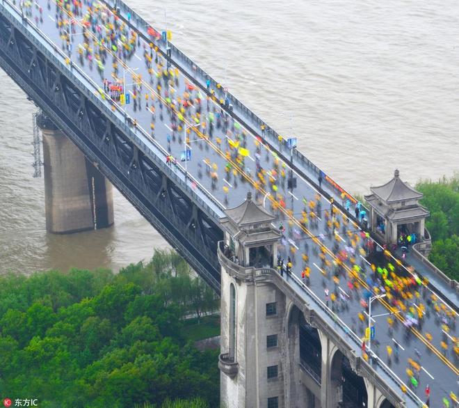 执汉马之手，与汉马共成长——2017武汉马拉松赛评