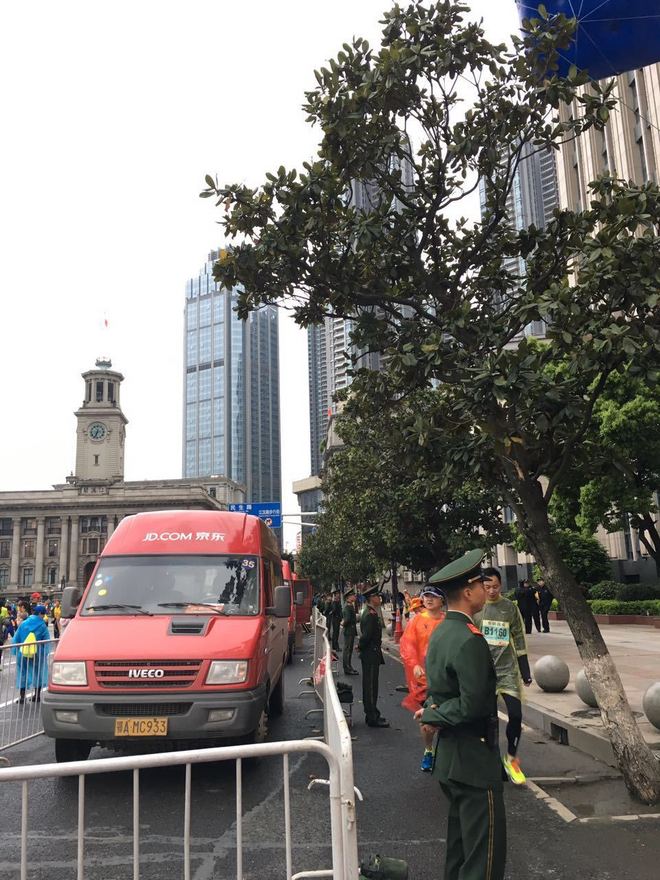 汉马纪实 ▏没什么精神不精神，我其实就爱跑个步