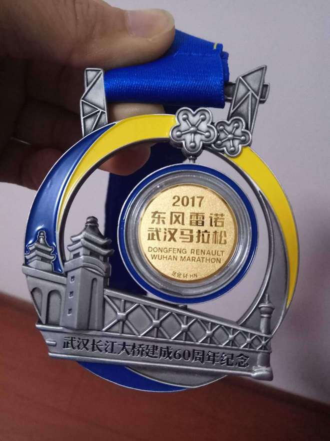 跑过风雨跑过你，跑出更好的自己-武汉马拉松