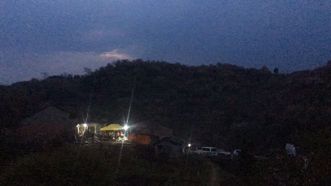 四明山，樱花海棠开，观赤霞远燃沧海