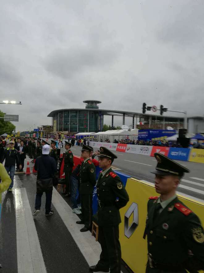 汉马跑记（八千字长文）-PB、汉马之我见、武汉吃住行及对汉马的建议